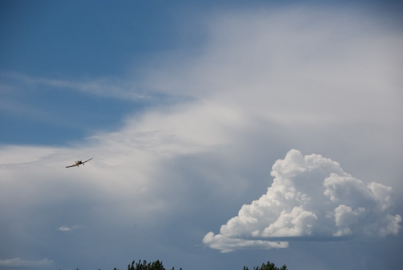 Un avion en approche